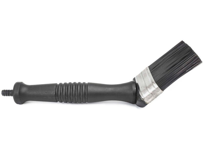 Flow through brush,wide angled