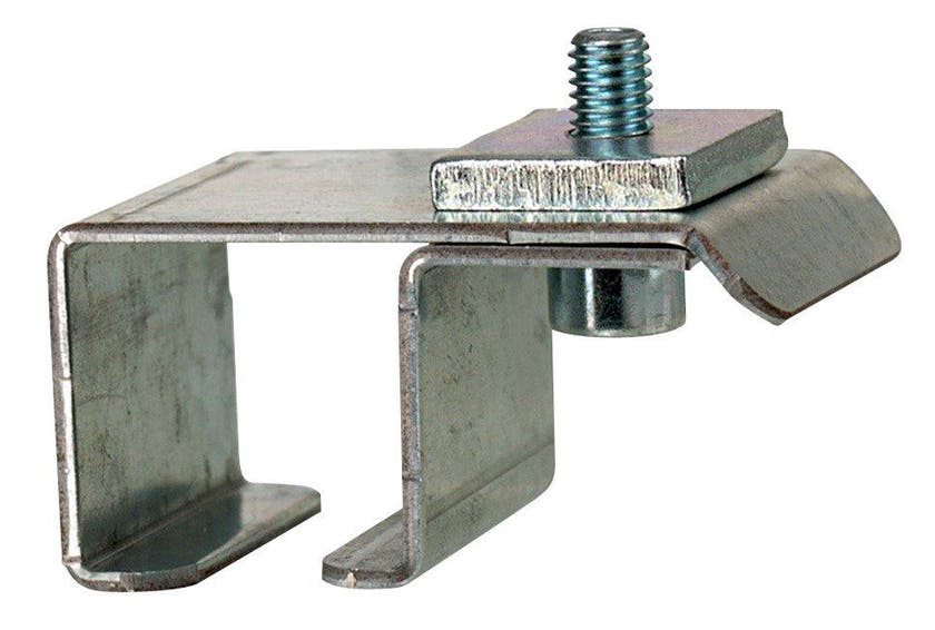 FÄSTE FÖR C-PROFILSKENA