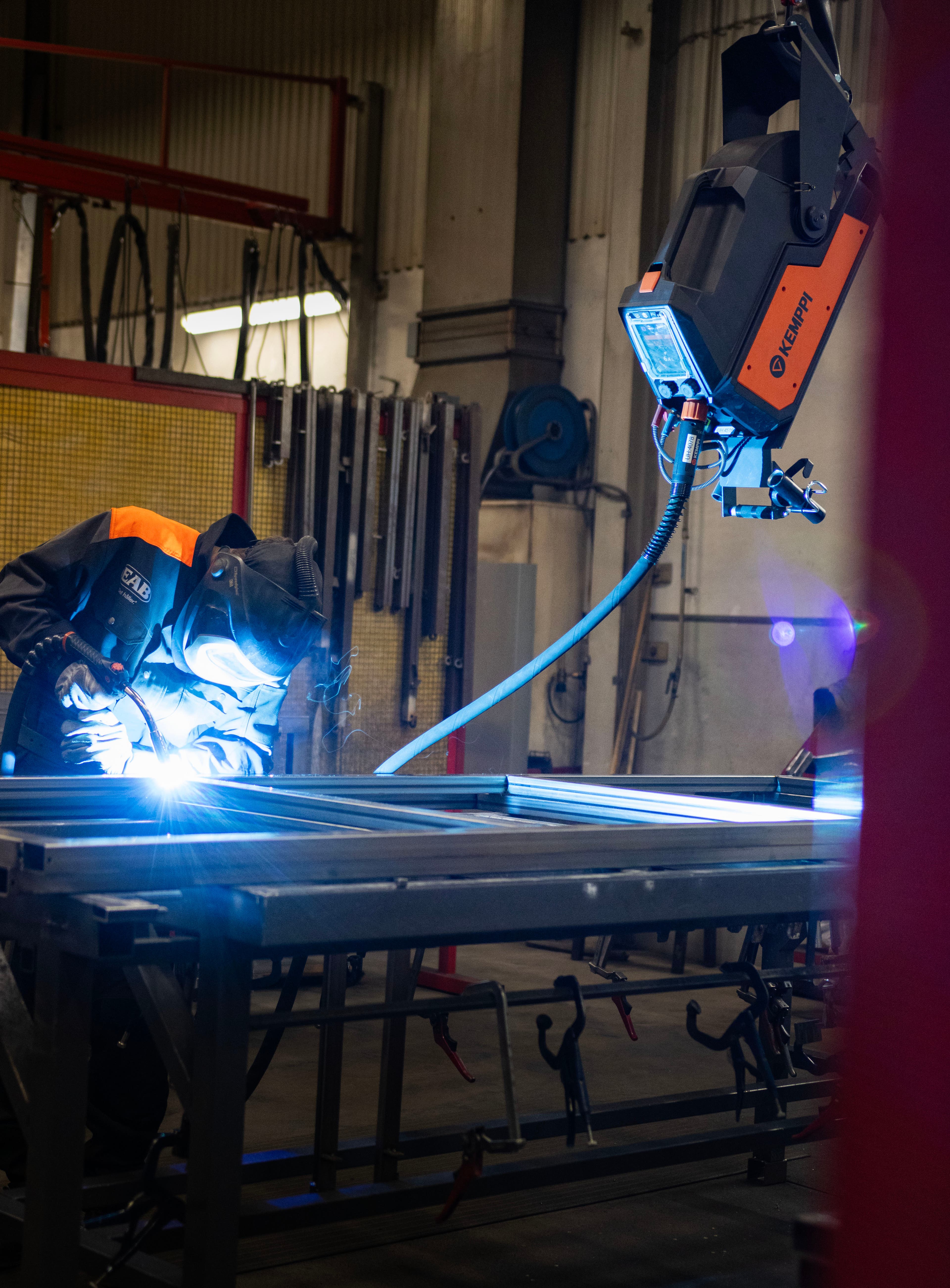 Ett gnistrande besök hos EAB-0